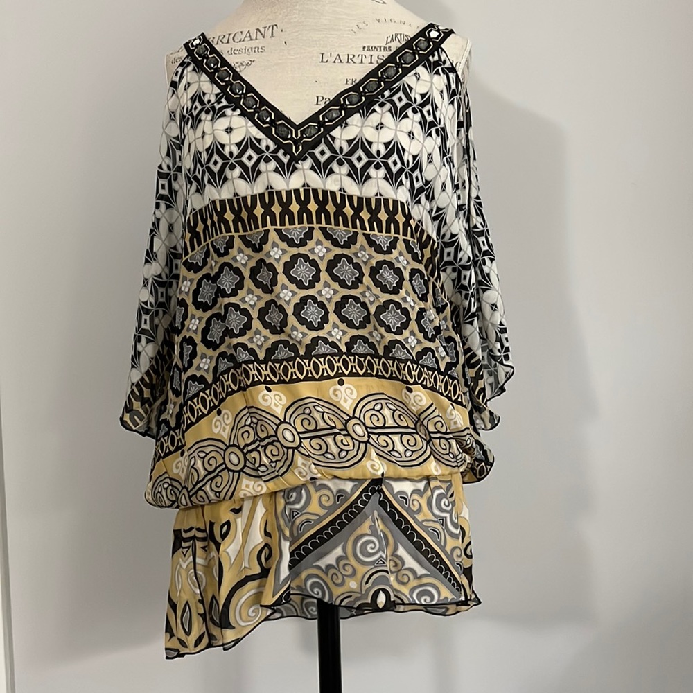 Hale Bob Black Gold Gray Off White Pattern Cold Shoulder Bejeweled V Neck SS Top